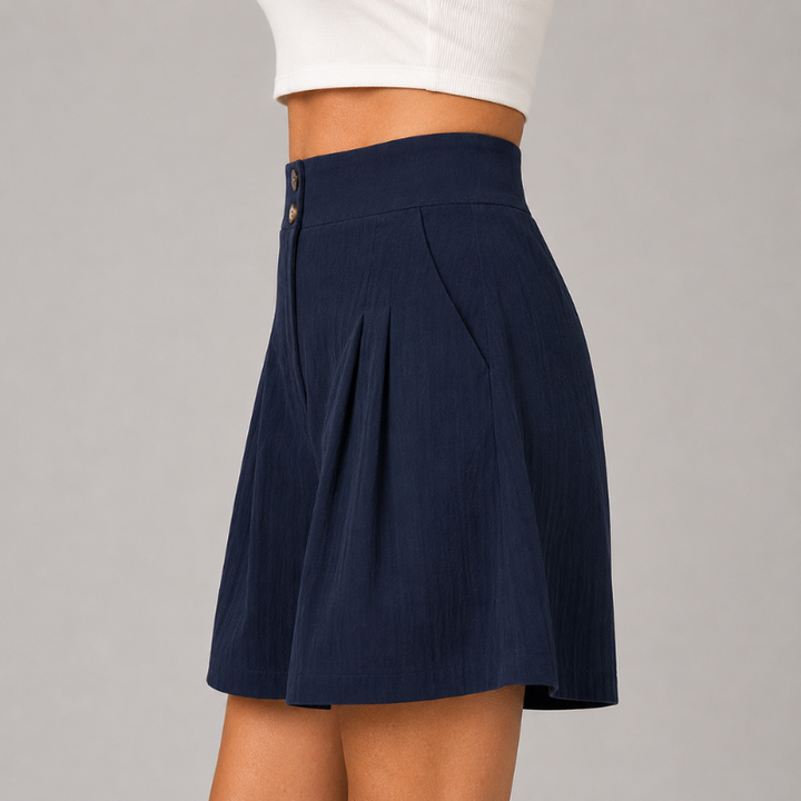 Women's High Waist Pleated Shorts with Two-Button Closure and Side Pockets