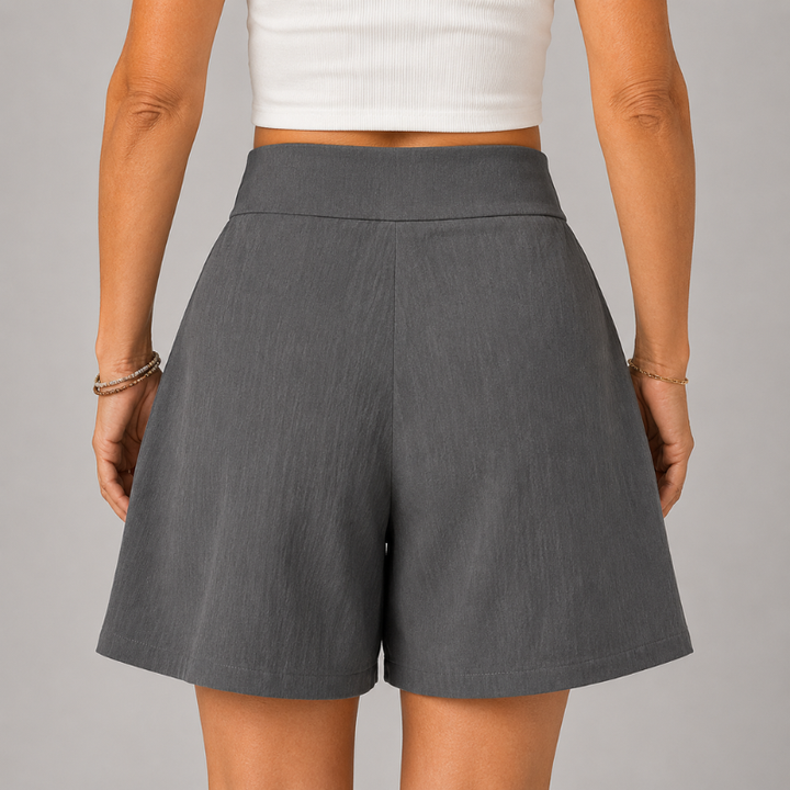 Women's High Waist Pleated Shorts with Two-Button Closure and Side Pockets